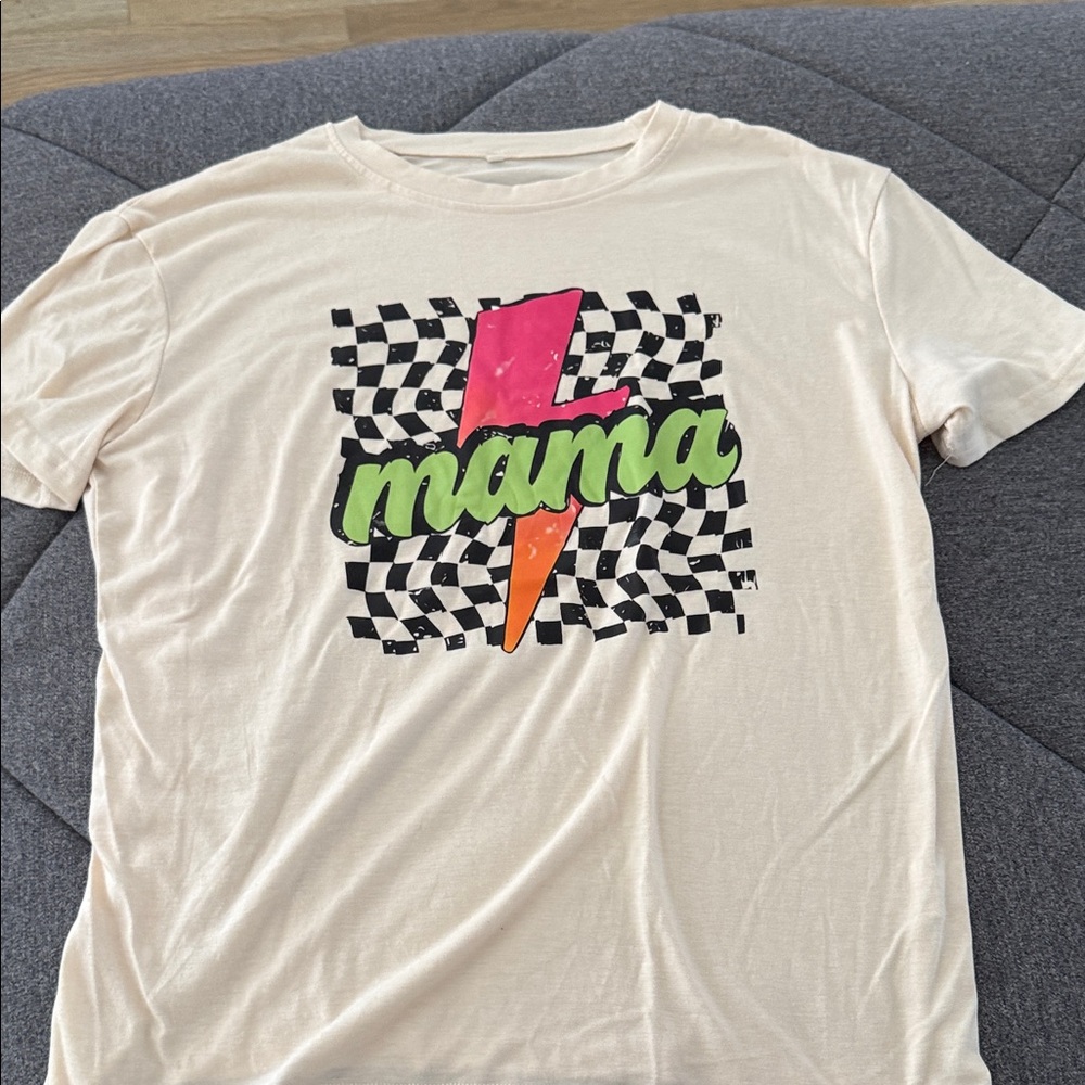 Graphic Tee with Mama Print